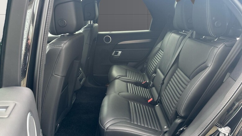 Land Rover Discovery 3.0 D350 Dynamic SE 5dr Auto Diesel Station Wagon